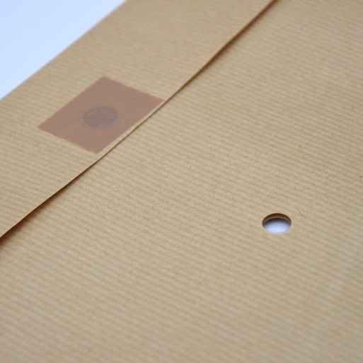 Bolsa 250x353 cierre multiusos  correo interno kraft 90 gms 3 taladros